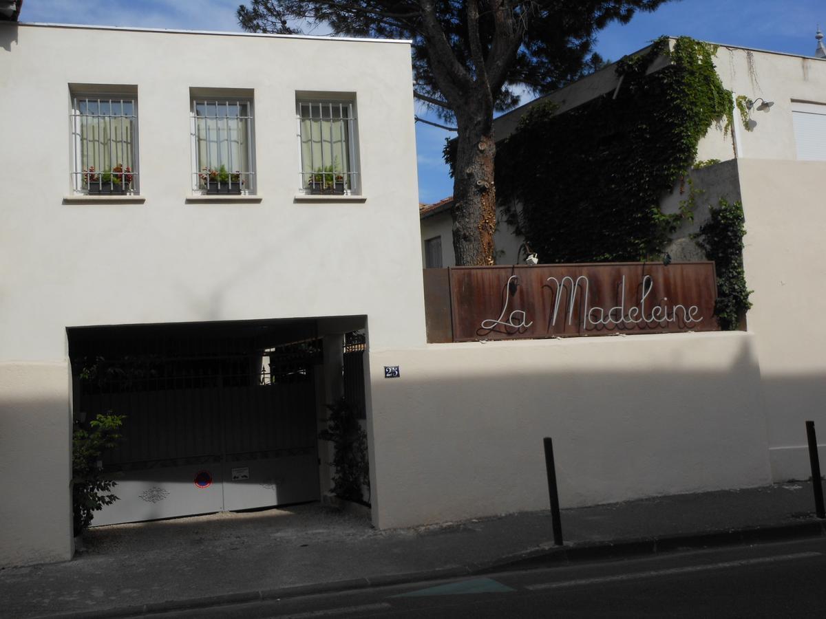 Les Studios de la Madeleine Avignon Extérieur photo