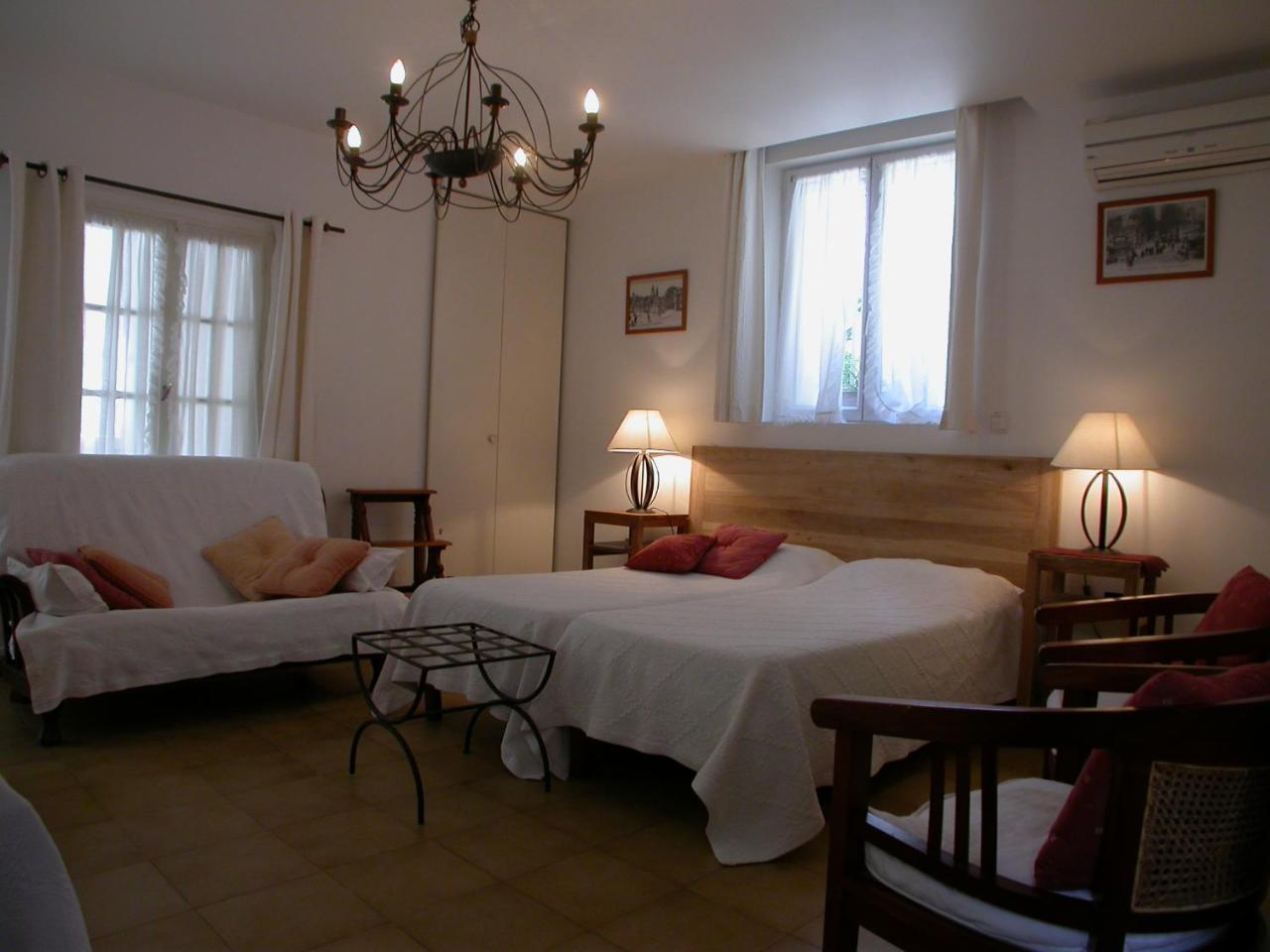 Les Studios de la Madeleine Avignon Extérieur photo
